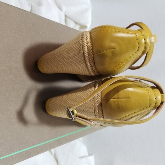 Bacio 61 Grotto Canary Wedge Platform Heels SZ 6.5 - Picture 8 of 15